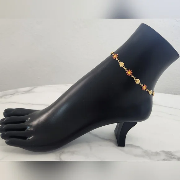 Gold Plated Heart and Enamel Daisy Charm Anklet - Picture 3 of 11